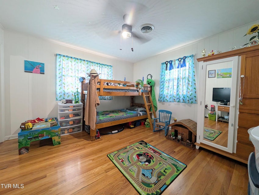 Photo #47: 246 The New Road