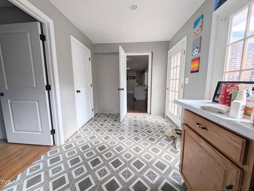 Photo #56: 246 The New Road