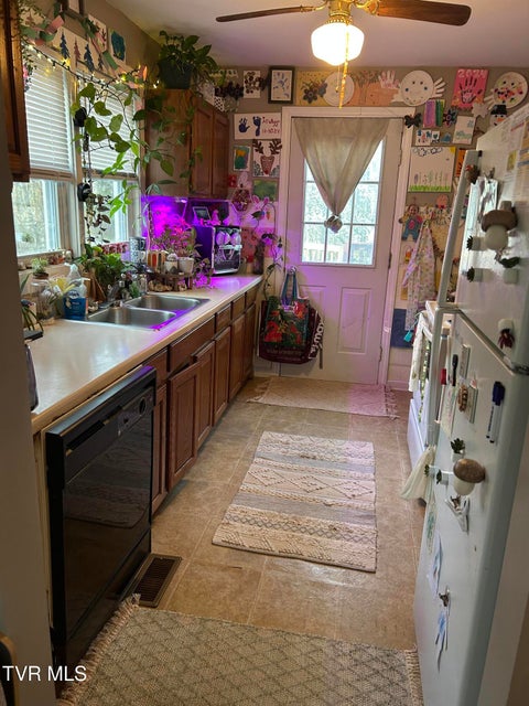 Photo #6: 257 Lynn Road