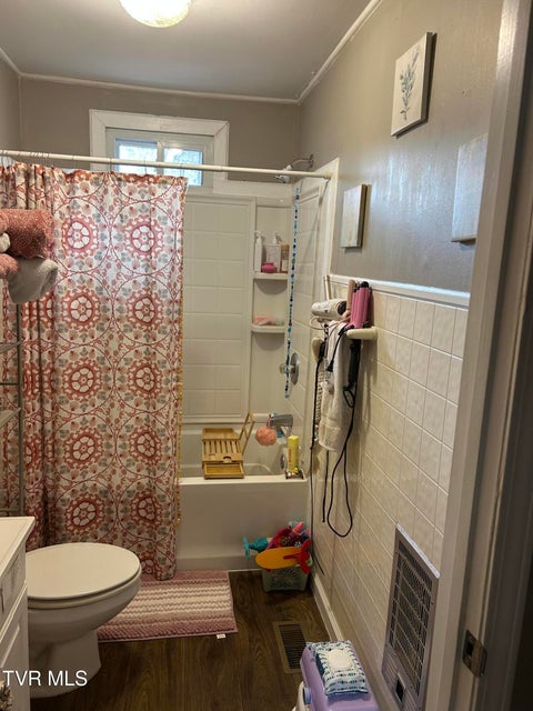 Photo #8: 257 Lynn Road