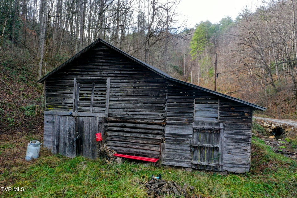 Photo #6: 709 Johns Creek Road