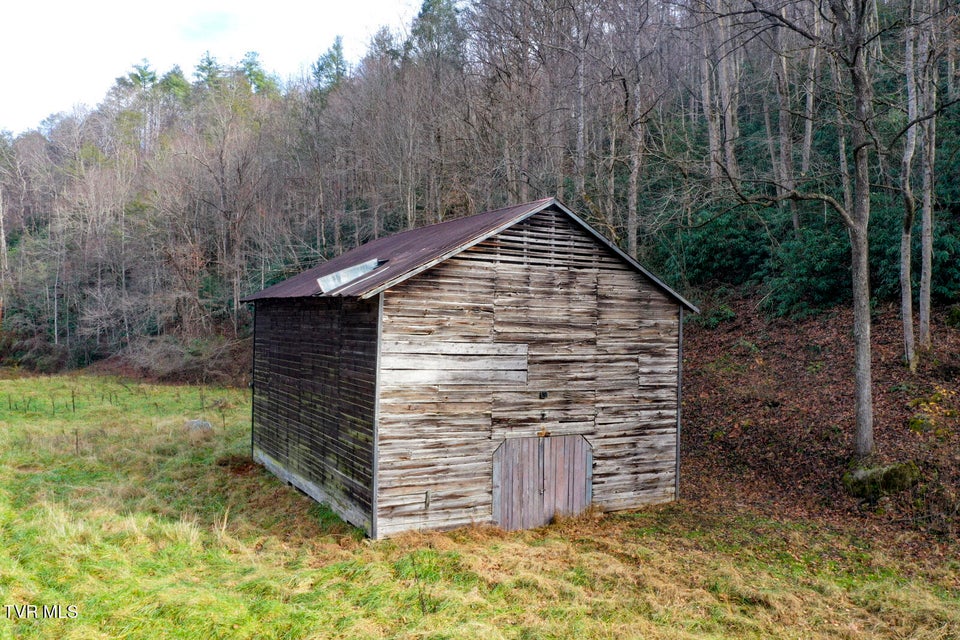 Photo #7: 709 Johns Creek Road