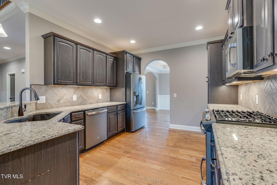 Photo #14: 1276 Savin Falls