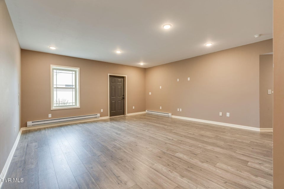 Photo #32: 1276 Savin Falls