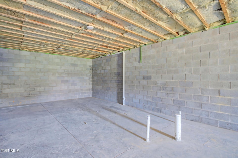 Photo #32: 943 Sugar Hollow Road