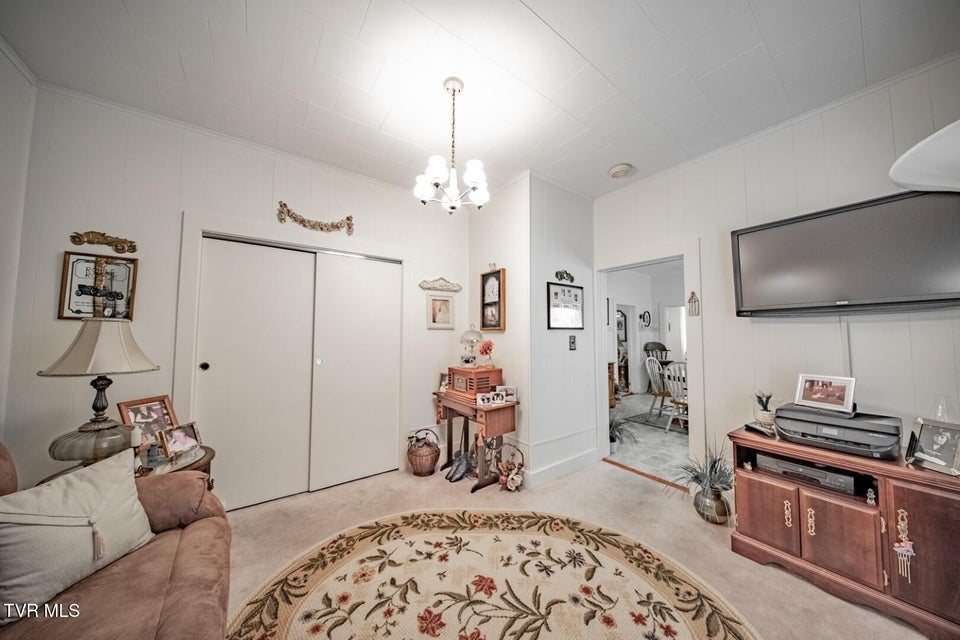 Photo #15: 631 6th St 