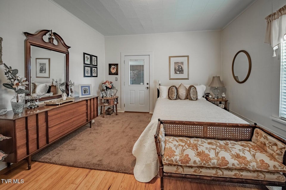 Photo #19: 631 6th St 