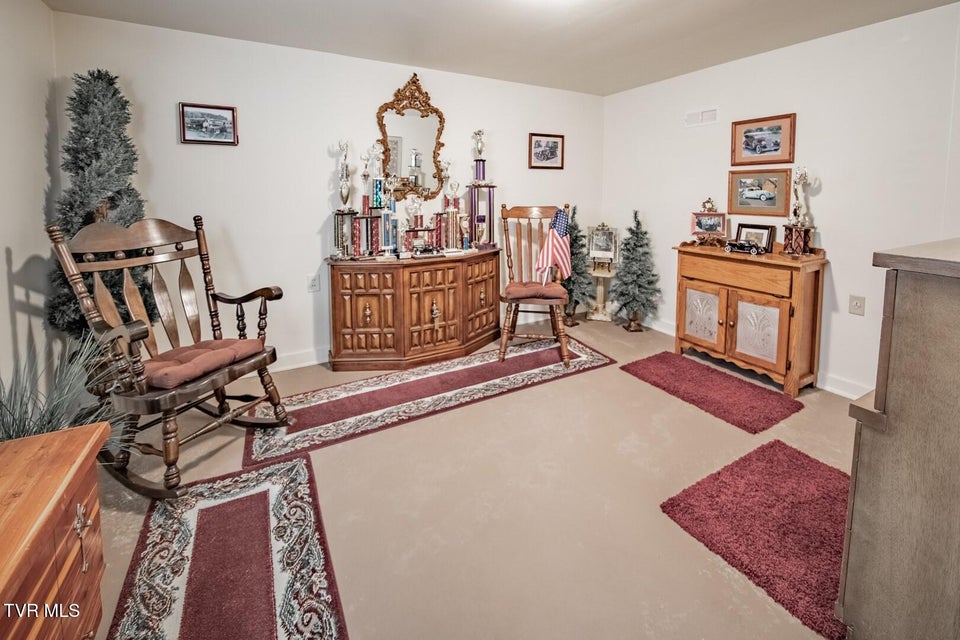 Photo #20: 631 6th St 