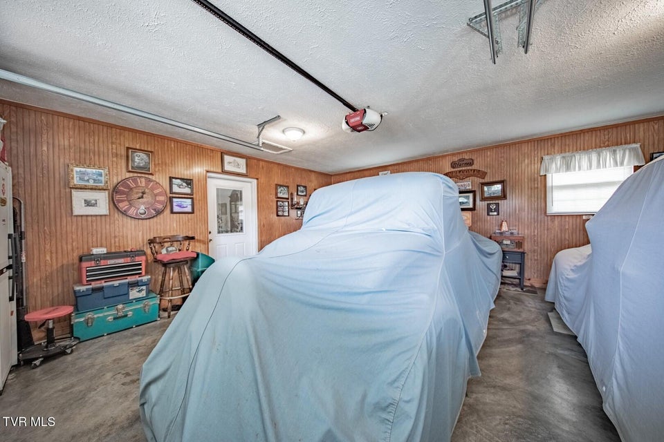 Photo #26: 631 6th St 