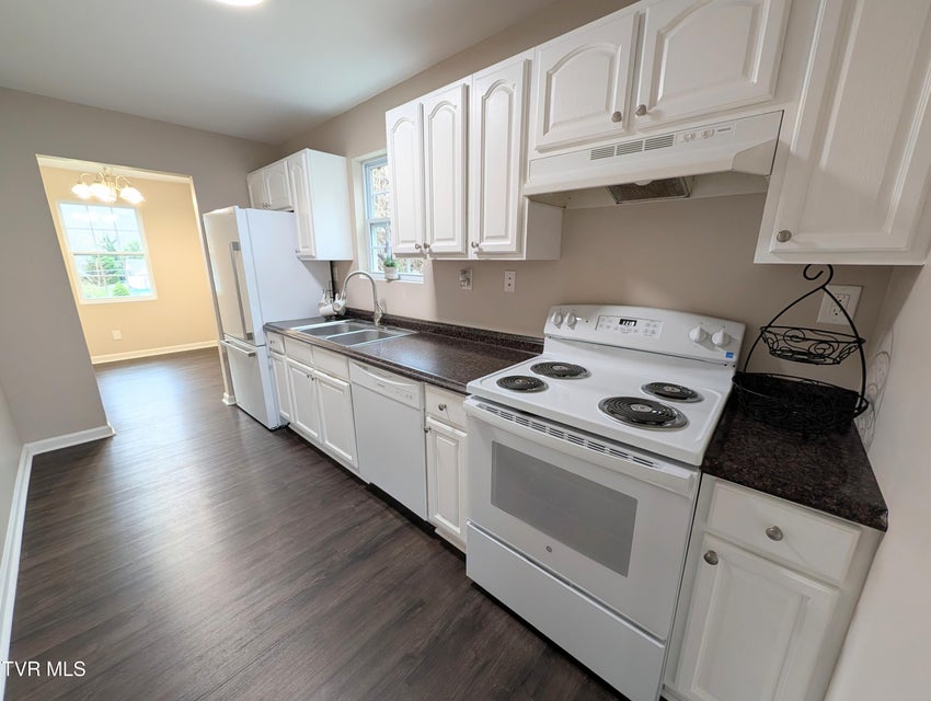 Photo #14: 1944 Greenway Street