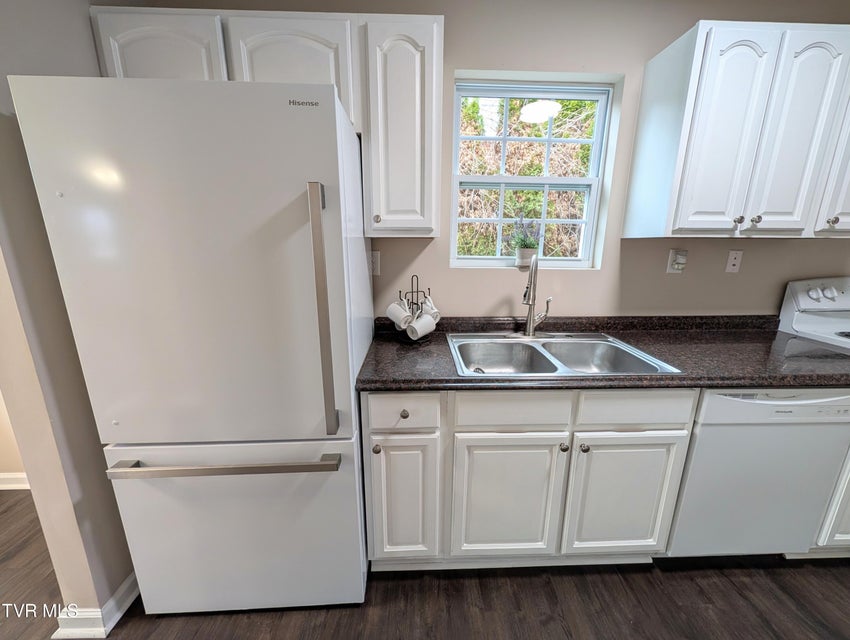 Photo #24: 1944 Greenway Street