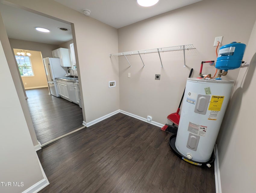 Photo #26: 1944 Greenway Street