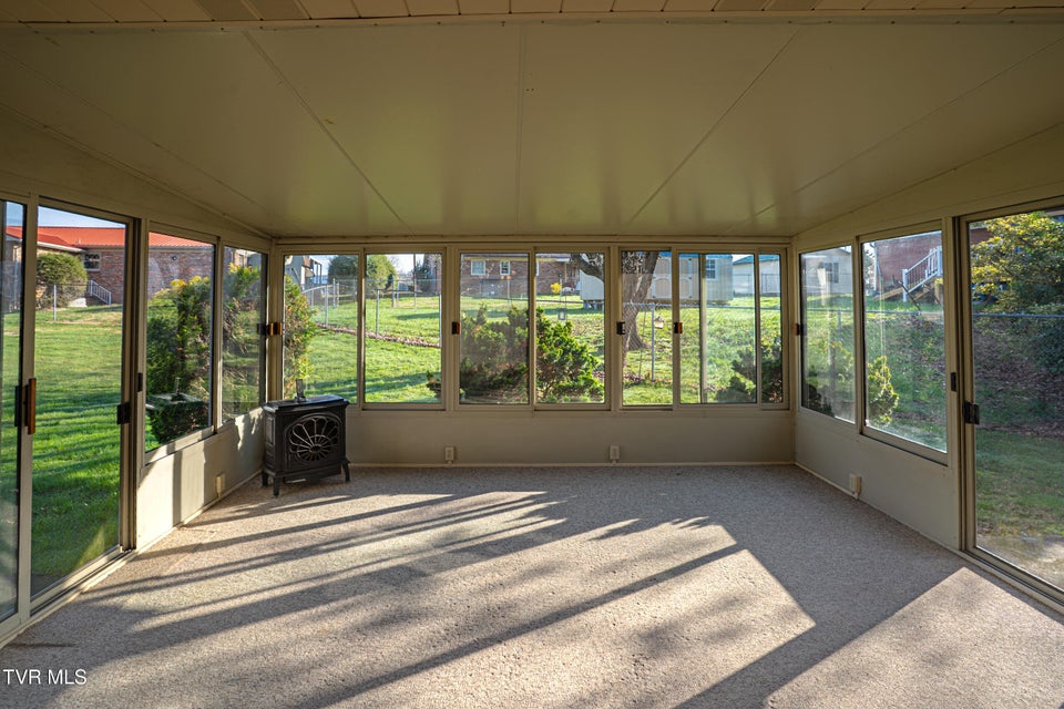 Photo #9: 111 Fairlawn Drive