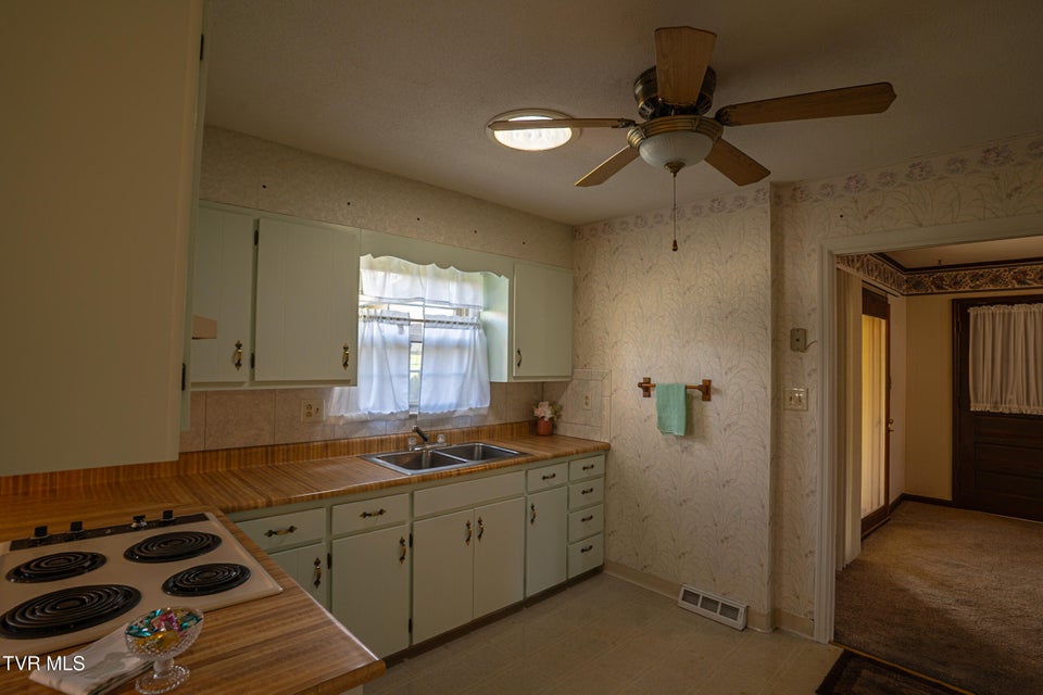 Photo #12: 111 Fairlawn Drive