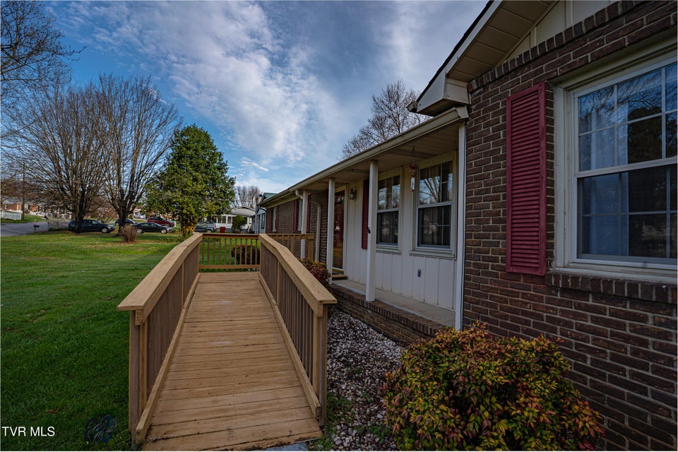 Photo #23: 111 Fairlawn Drive