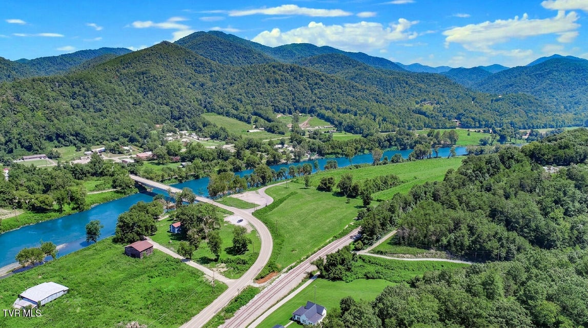 Photo #4: 130 & 110 Only Way 