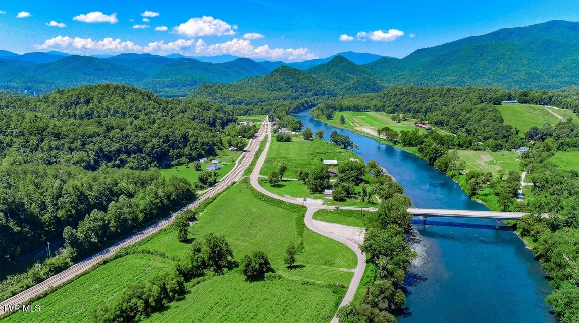 Photo #9: 130 & 110 Only Way 