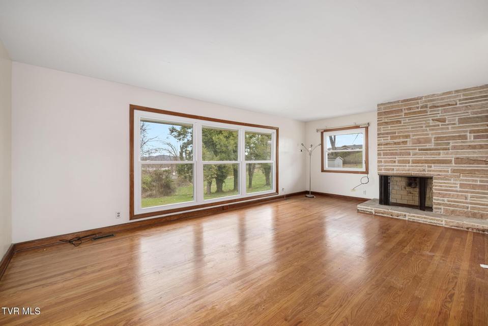 Photo #9: 4321 Ridgemont Drive