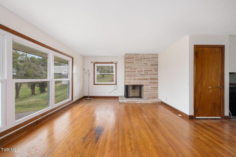 Photo #10: 4321 Ridgemont Drive