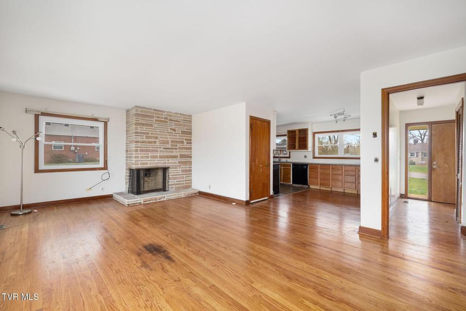 Photo #11: 4321 Ridgemont Drive