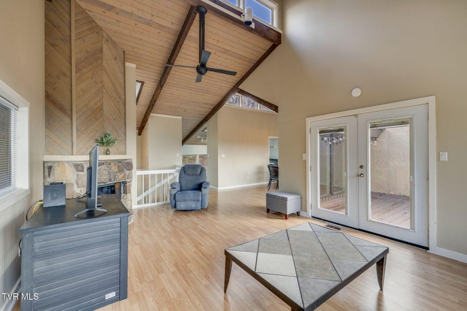 Photo #9: 111 Tree Top Lane