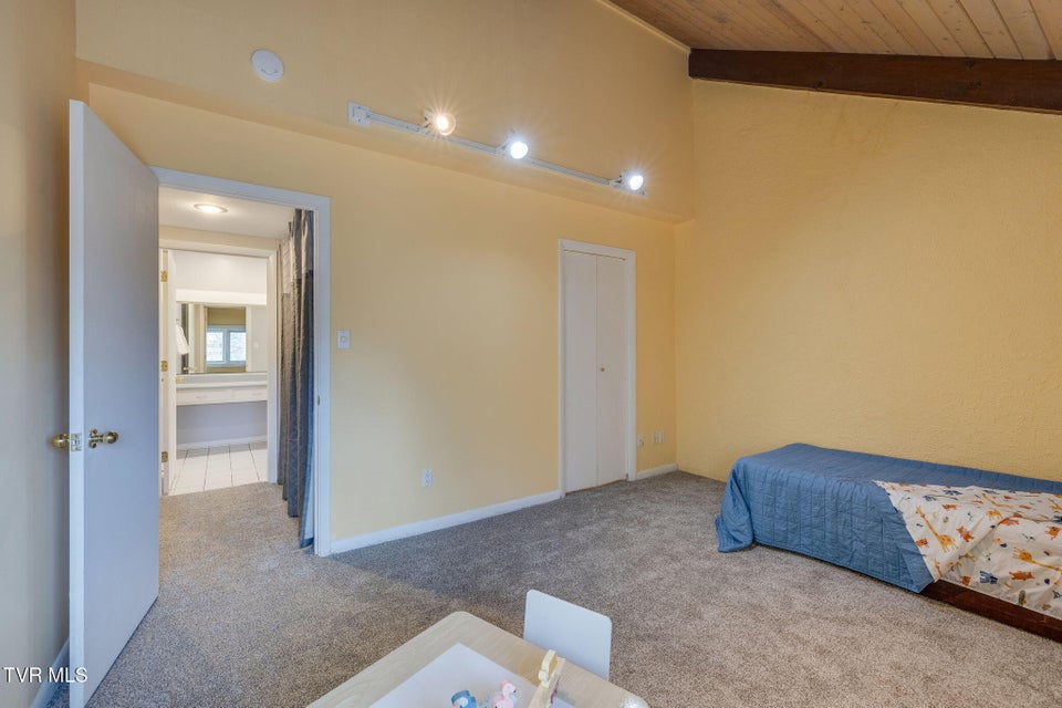 Photo #27: 111 Tree Top Lane