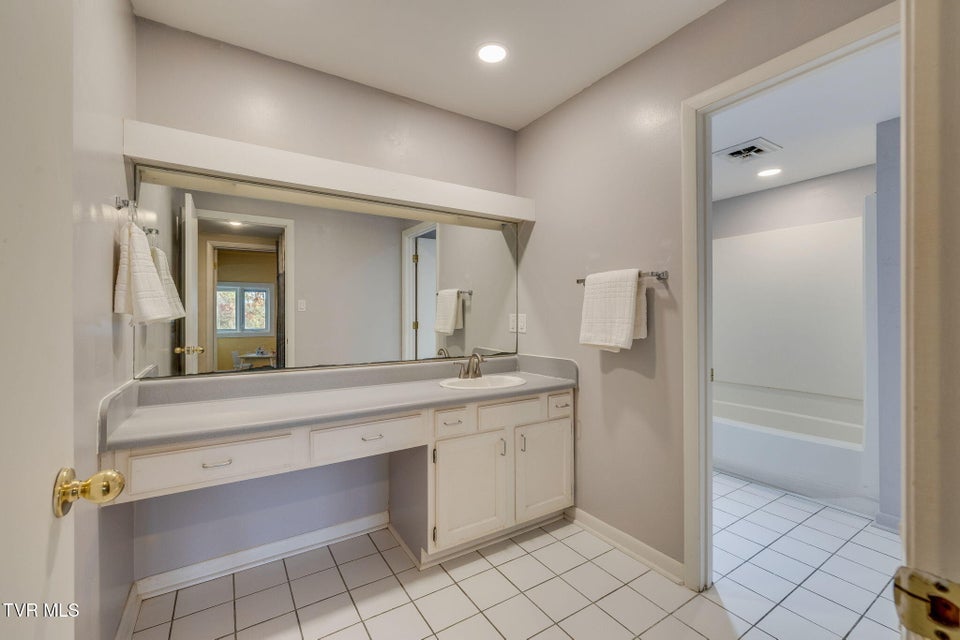 Photo #30: 111 Tree Top Lane