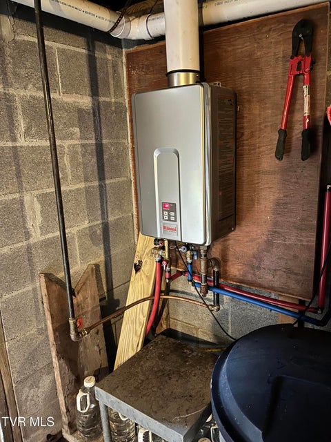 Photo #31: 179 Carl Taylor Drive