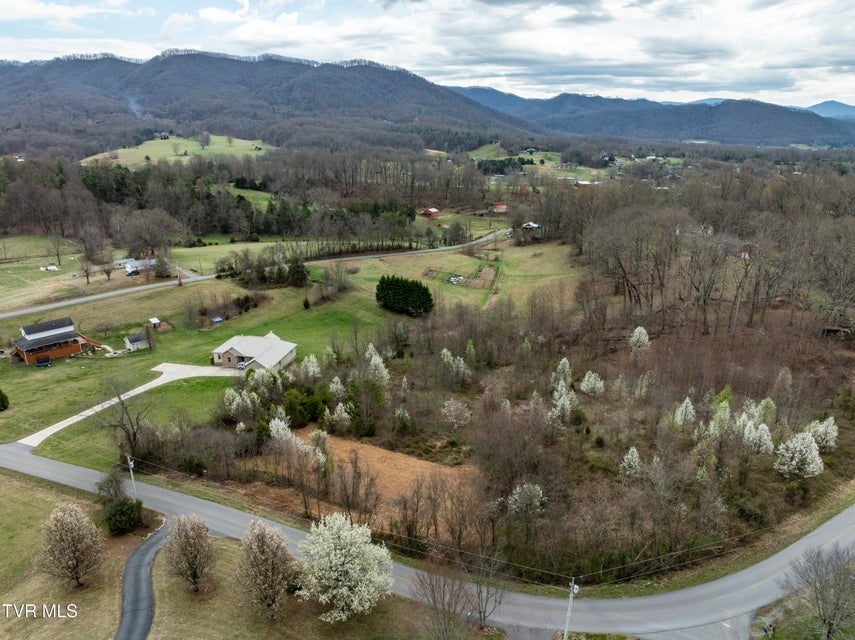 Photo #4: Tbd Ralph Hoss Road