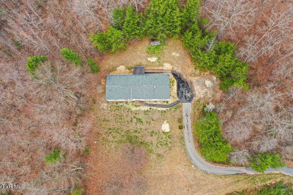 Photo #29: 835 Mountain View Road