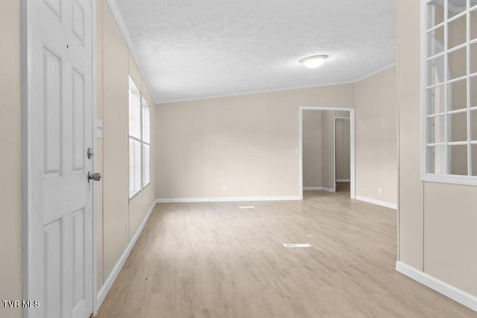 Photo #6: 835 Mountain View Road