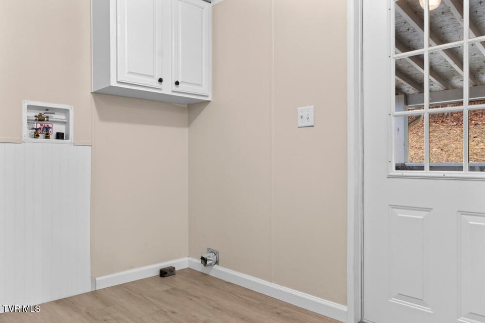 Photo #20: 835 Mountain View Road