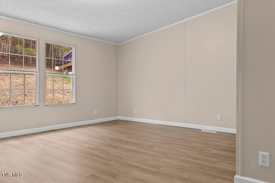 Photo #17: 835 Mountain View Road