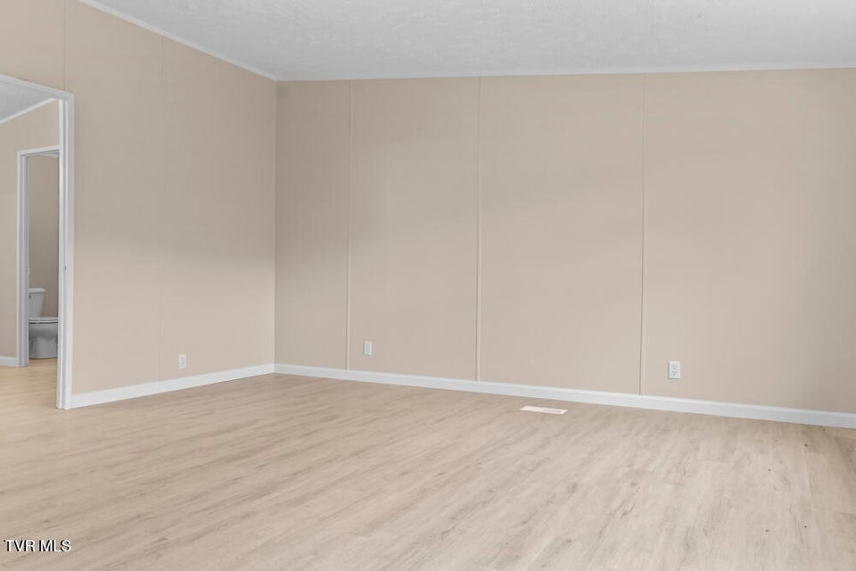 Photo #10: 835 Mountain View Road