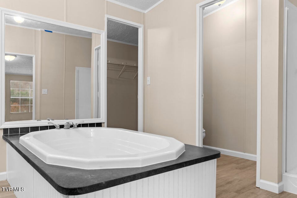 Photo #13: 835 Mountain View Road