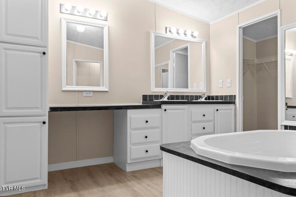 Photo #12: 835 Mountain View Road