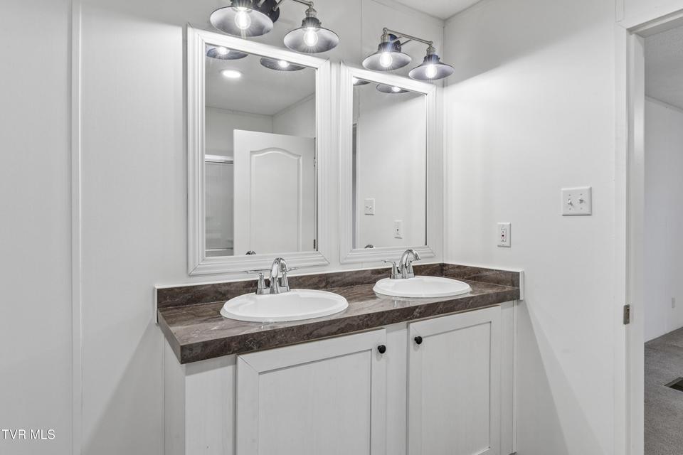 Photo #19: 274 Scott Lane