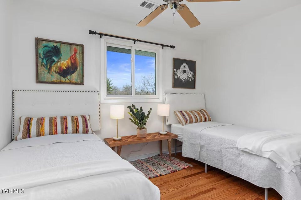 Photo #27: 508 Woodhaven Drive