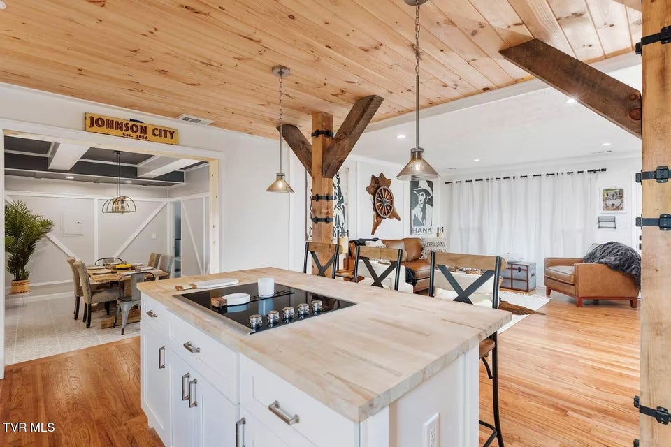 Photo #12: 508 Woodhaven Drive