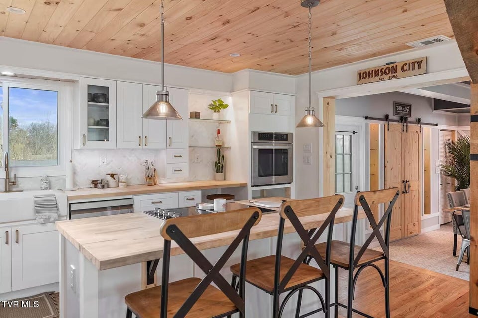 Photo #9: 508 Woodhaven Drive