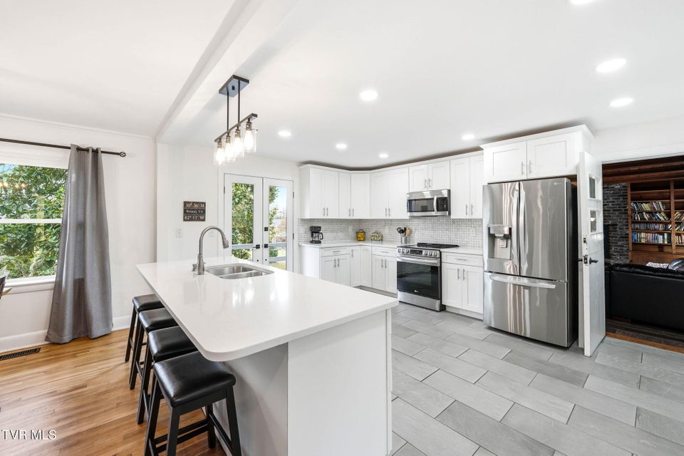 Photo #10: 180 Green Hill Road