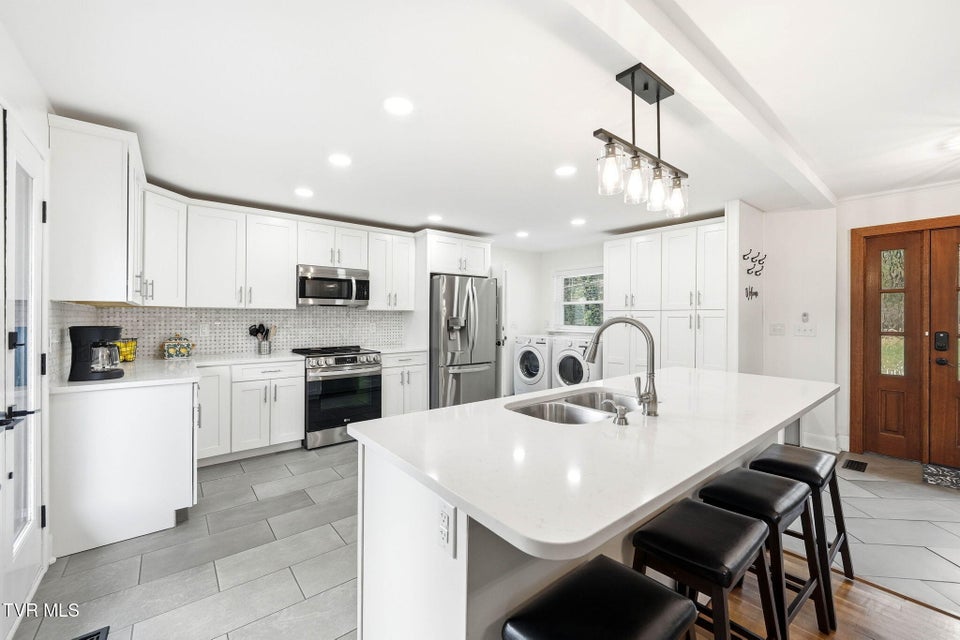 Photo #11: 180 Green Hill Road