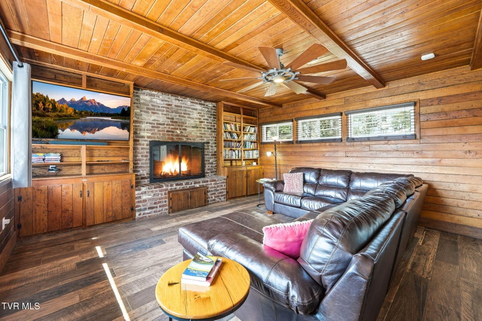 Photo #17: 180 Green Hill Road