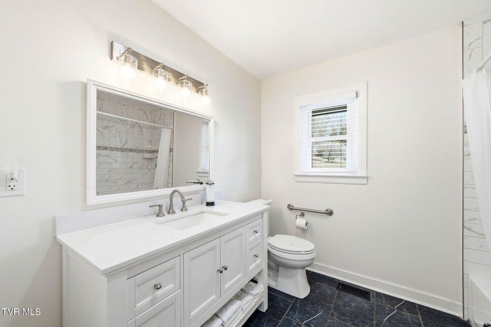 Photo #21: 180 Green Hill Road