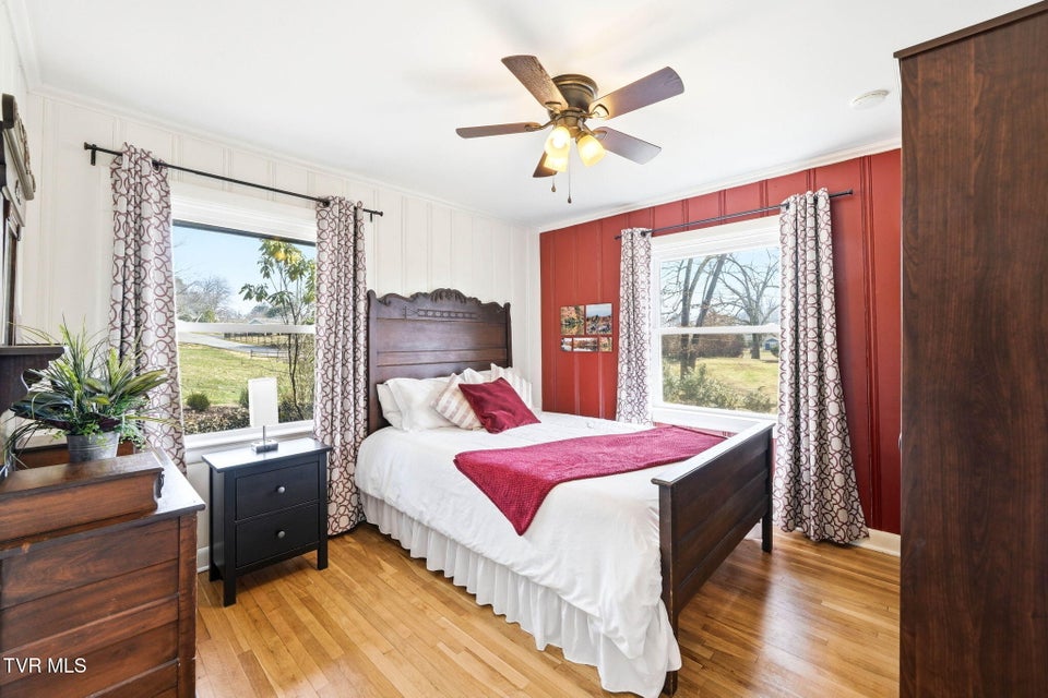 Photo #25: 180 Green Hill Road