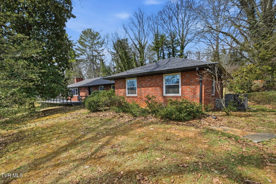 Photo #32: 180 Green Hill Road