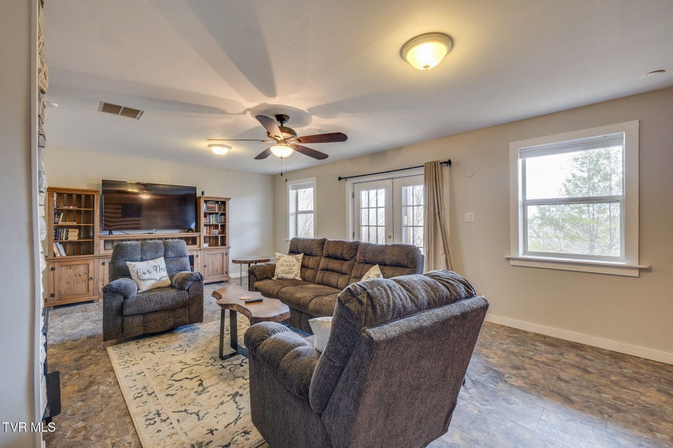 Photo #34: 107 Deer Run Drive