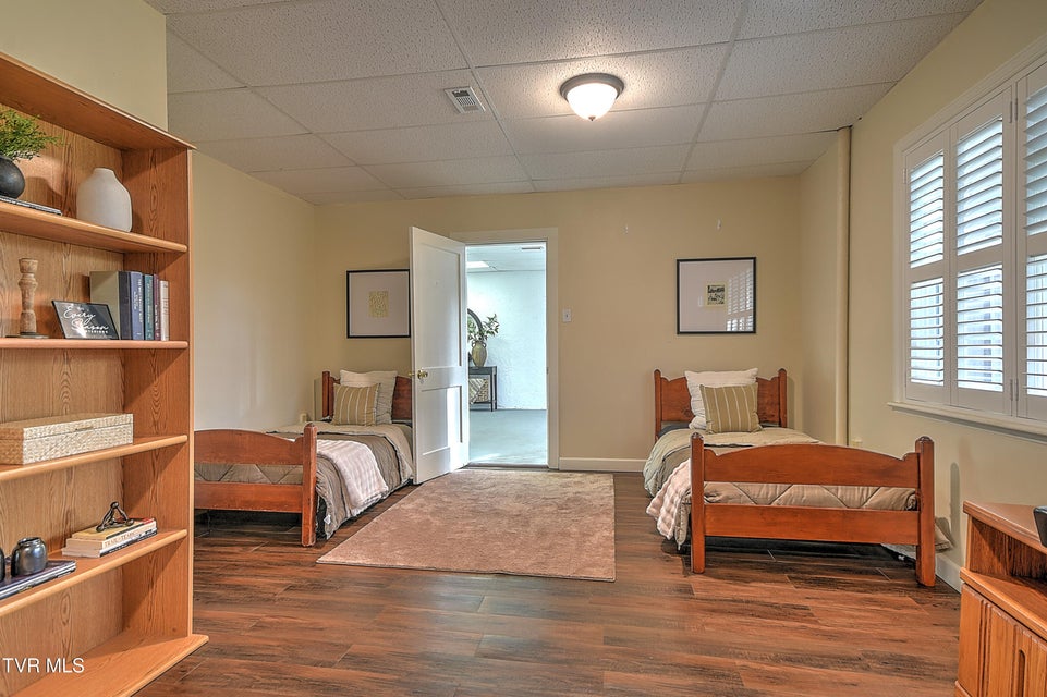 Photo #34: 2041 Edgemont Avenue