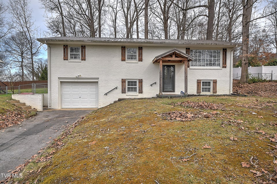 Photo #2: 4006 Englewood Boulevard