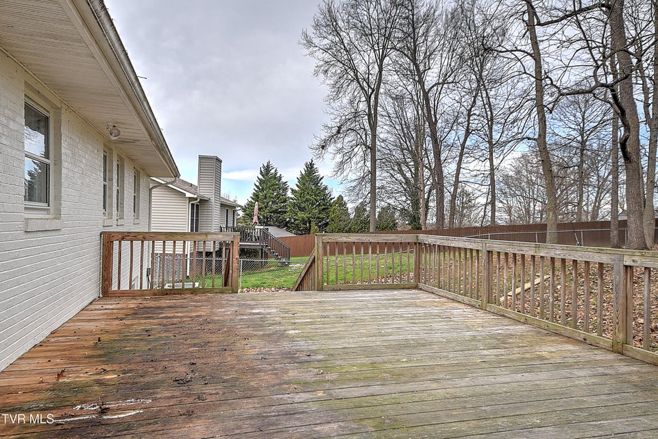 Photo #10: 4006 Englewood Boulevard